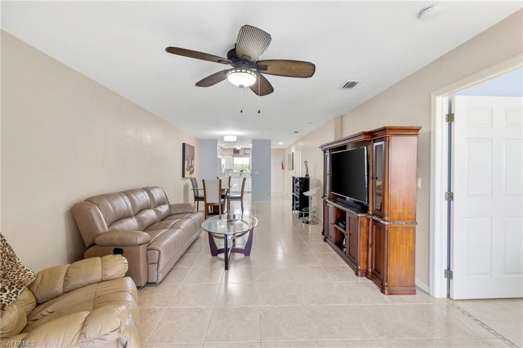 904 SE 13th St , Unit 201, Cape Coral, FL 33990 Photo