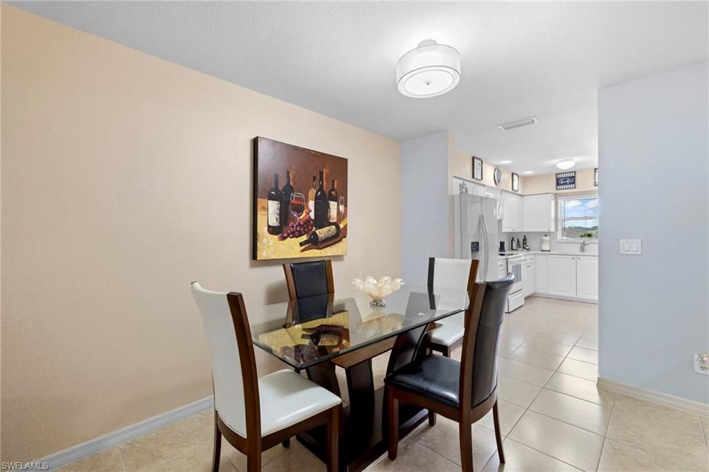 904 SE 13th St , Unit 201, Cape Coral, FL 33990 Photo