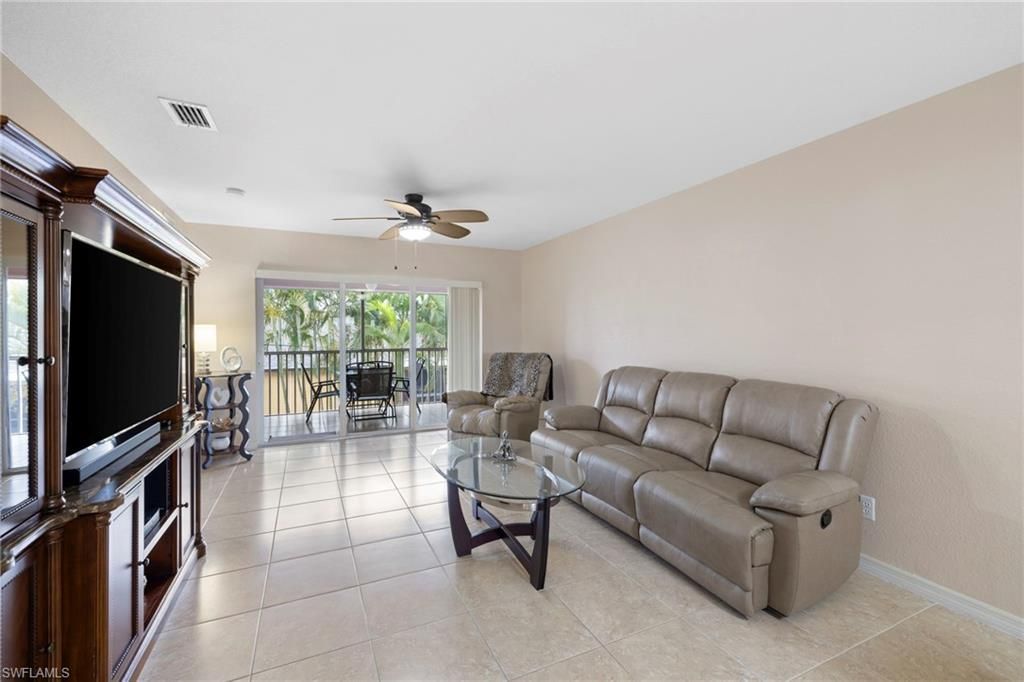 904 SE 13th St , Unit 201, Cape Coral, FL 33990 Photo