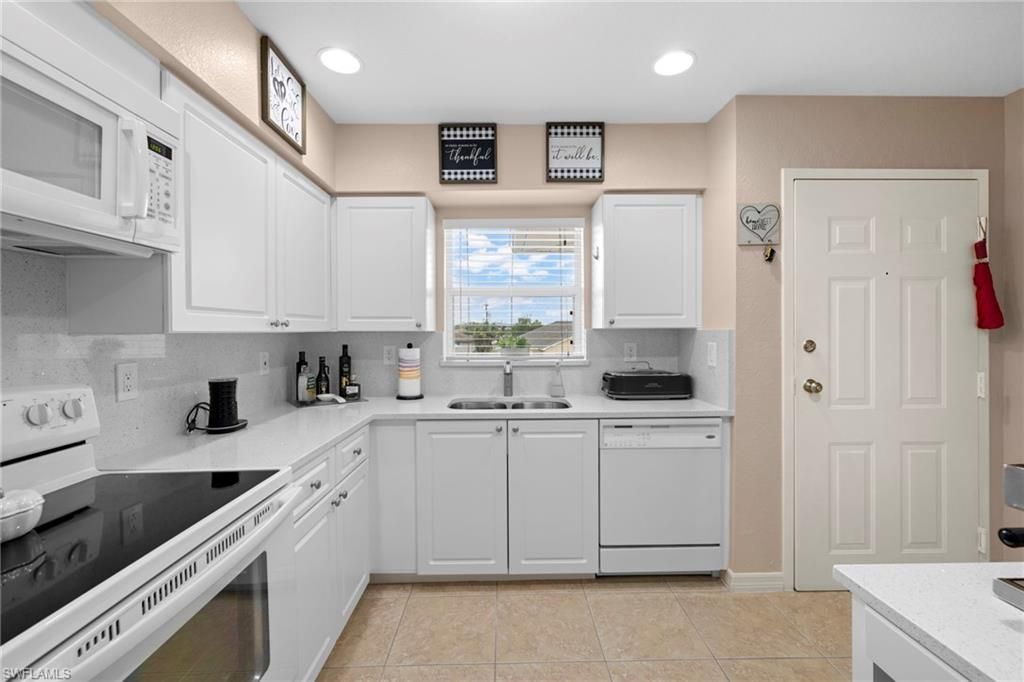904 SE 13th St , Unit 201, Cape Coral, FL 33990 Photo