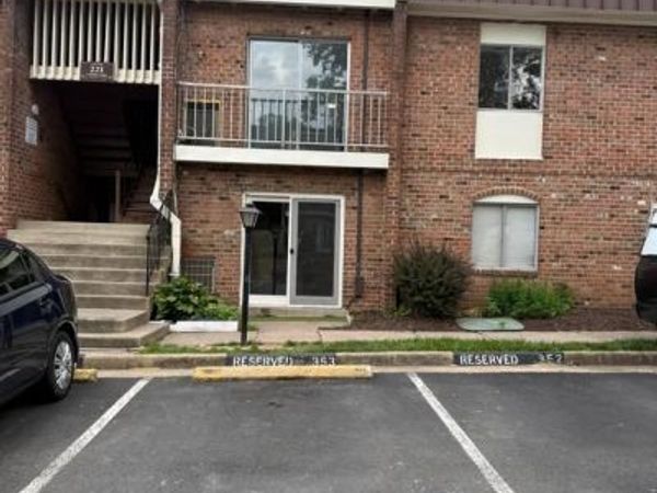 221 N FILLMORE AVENUE, Unit 6, STERLING, VA 20164