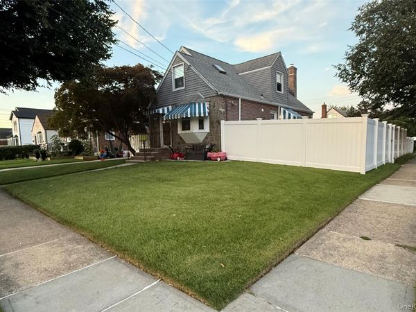 71 Ribbon Street , Franklin Square, NY 11010