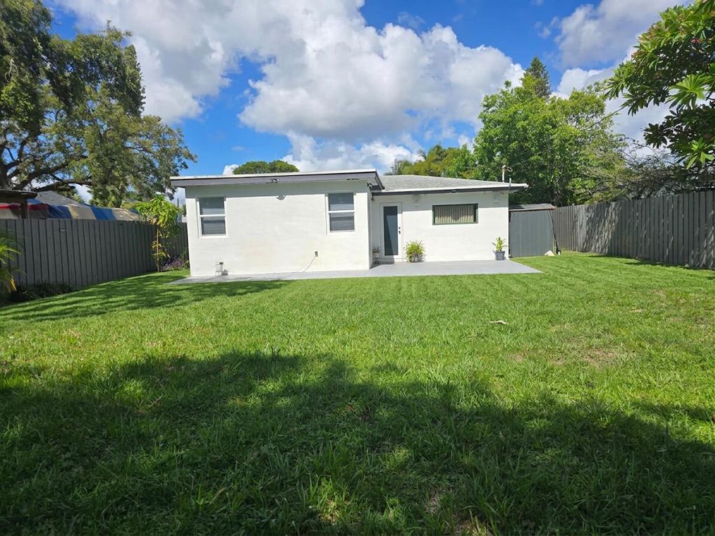 1234 NW 7th Avenue, Fort Lauderdale, FL 33311 Photo
