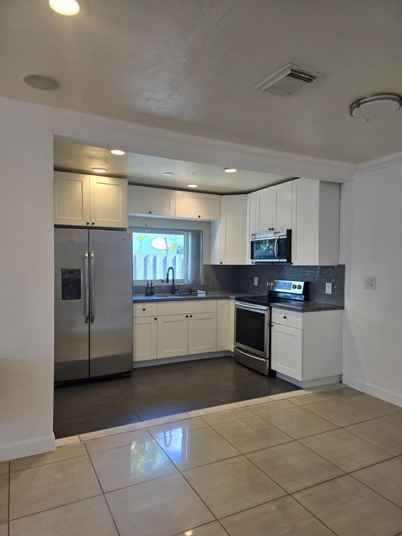 1234 NW 7th Avenue, Fort Lauderdale, FL 33311 Photo