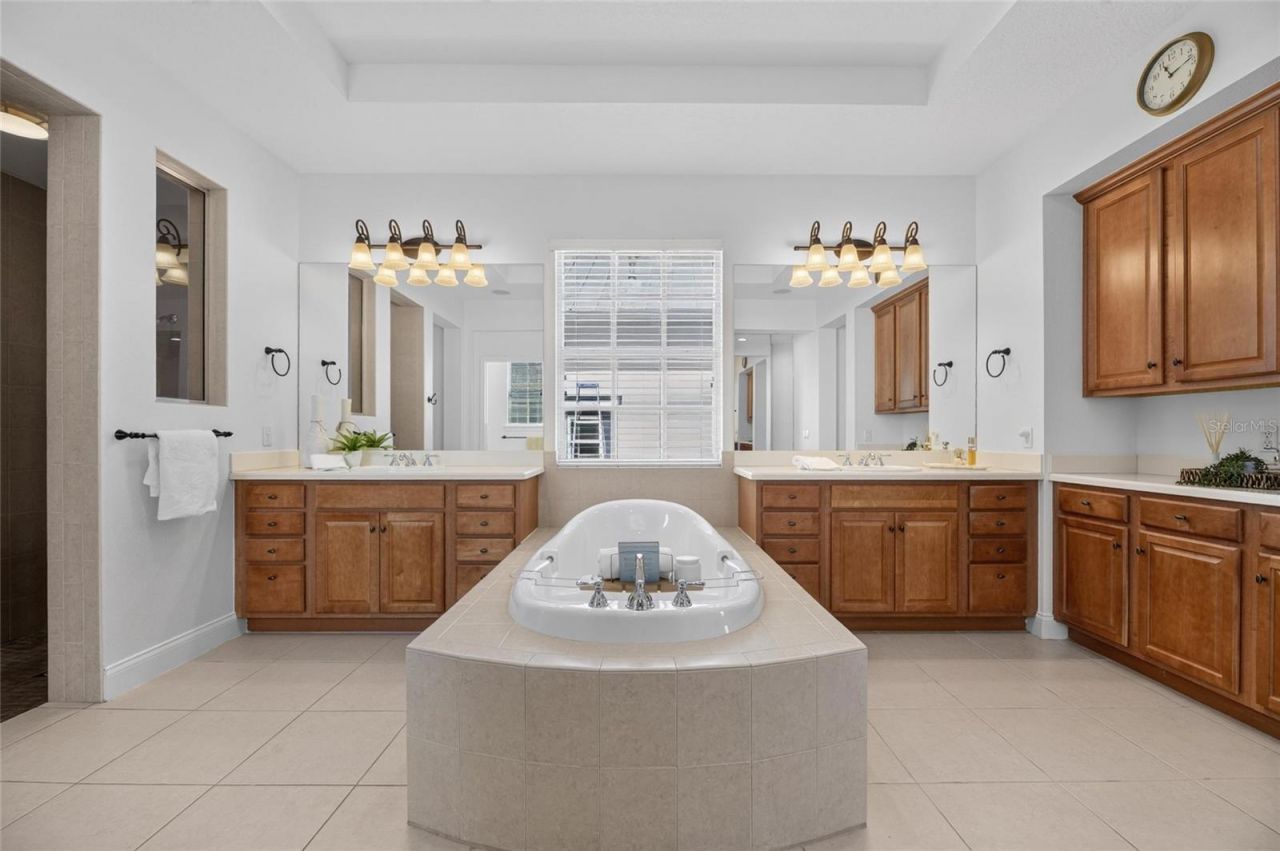 715 Islebay Drive, Apollo Beach, FL 33572 Photo