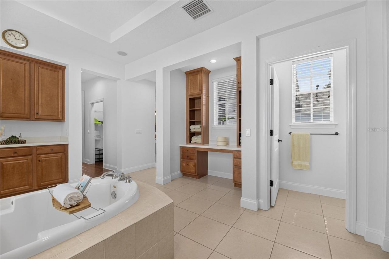 715 Islebay Drive, Apollo Beach, FL 33572 Photo