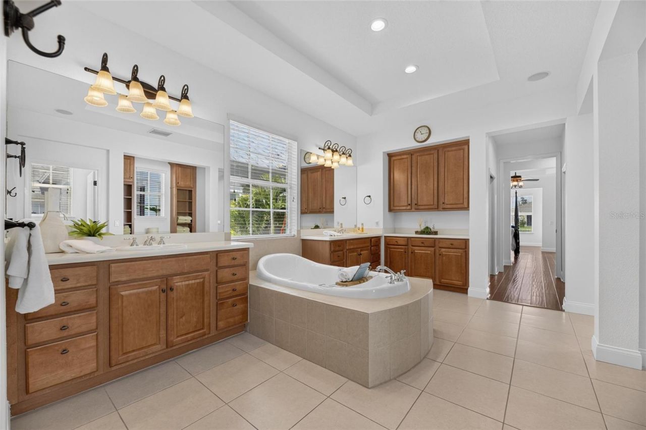 715 Islebay Drive, Apollo Beach, FL 33572 Photo