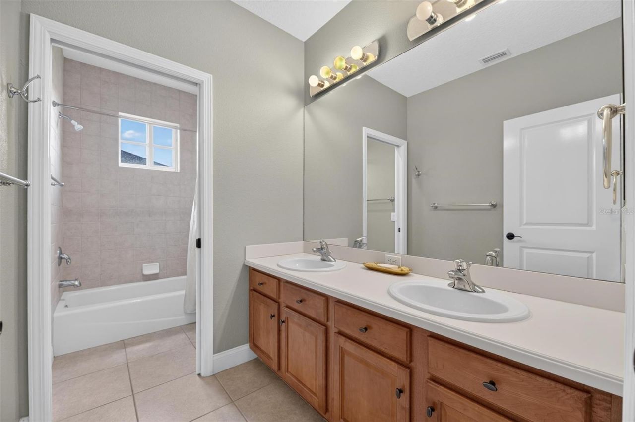715 Islebay Drive, Apollo Beach, FL 33572 Photo