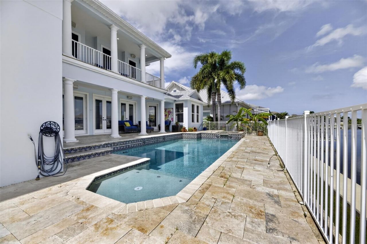 715 Islebay Drive, Apollo Beach, FL 33572 Photo