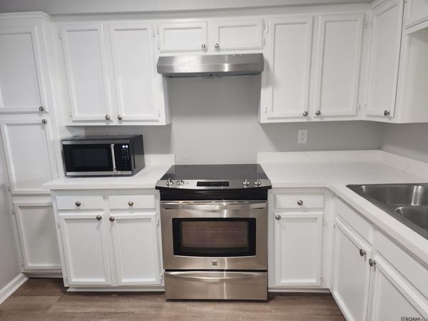 820 Meadow Glen Ave, Unit #D, Zachary, LA 70791