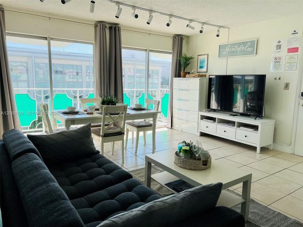 1732 Meridian Ave , Unit 701, Miami Beach, FL 33139