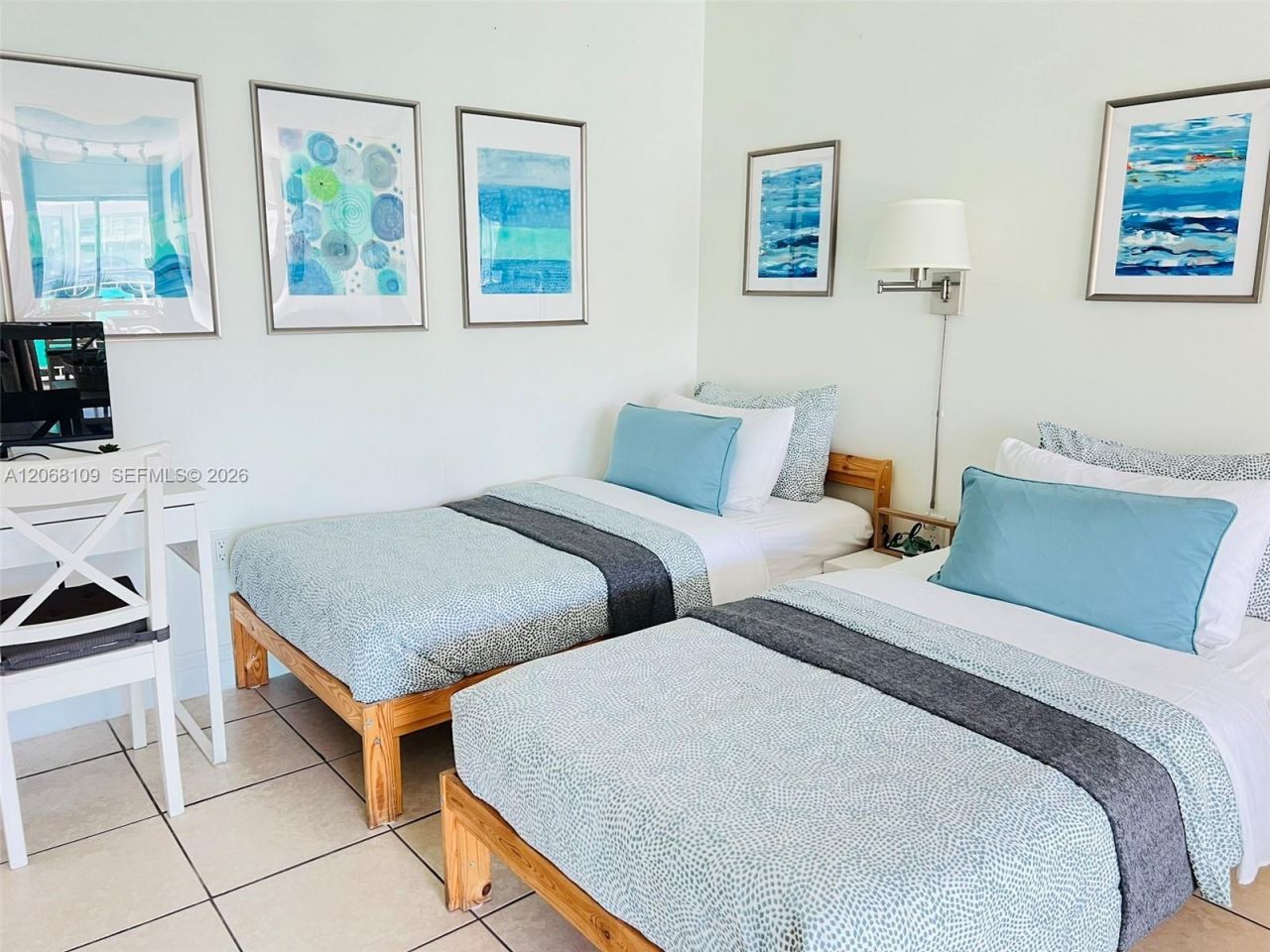 1732 Meridian Ave , Unit 701, Miami Beach, FL 33139 Photo
