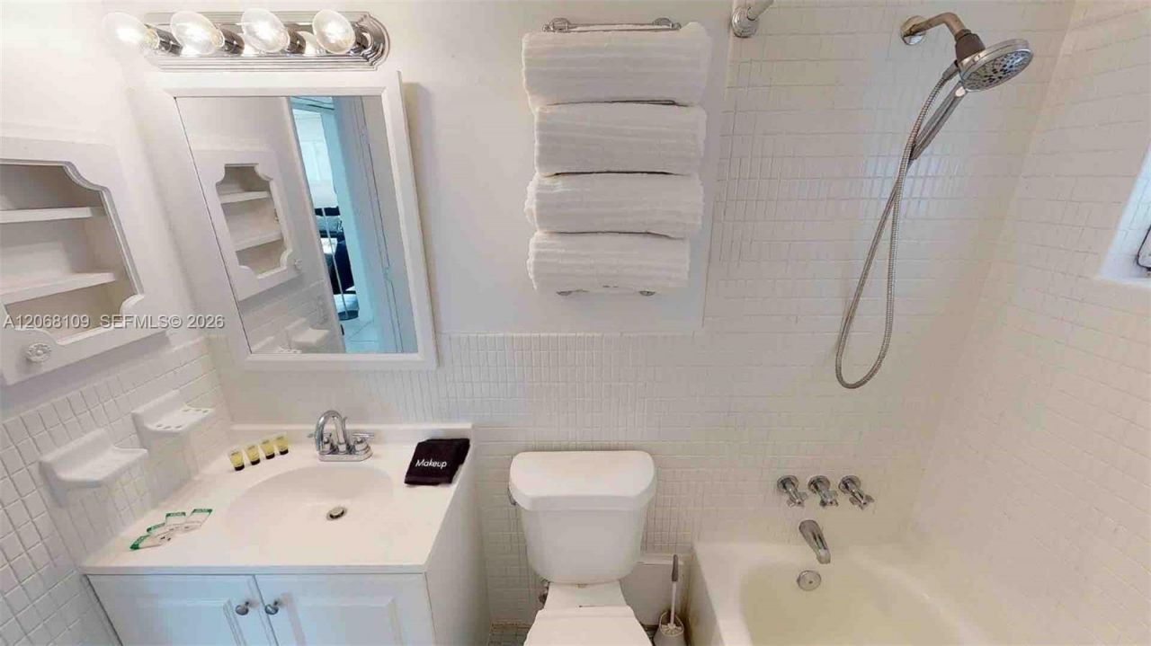 1732 Meridian Ave , Unit 701, Miami Beach, FL 33139 Photo
