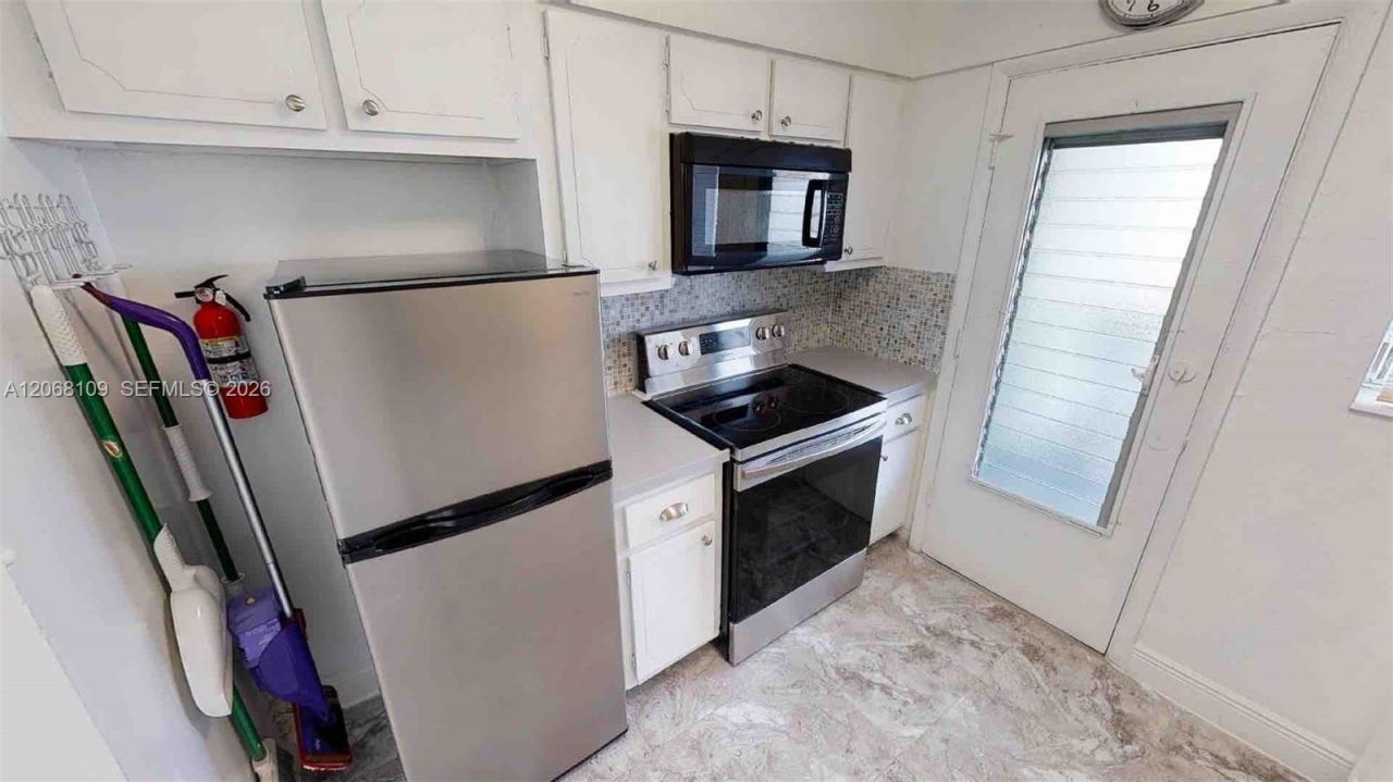 1732 Meridian Ave , Unit 701, Miami Beach, FL 33139 Photo
