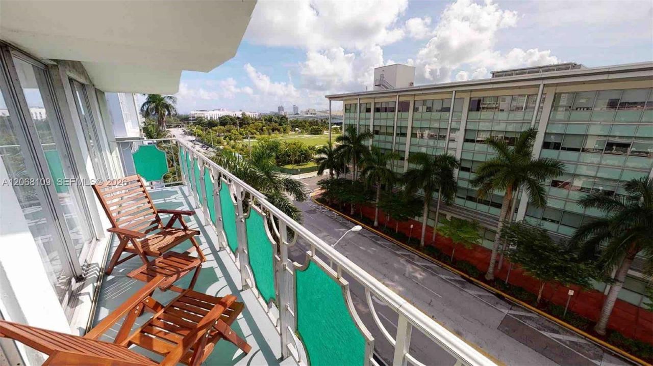1732 Meridian Ave , Unit 701, Miami Beach, FL 33139 Photo