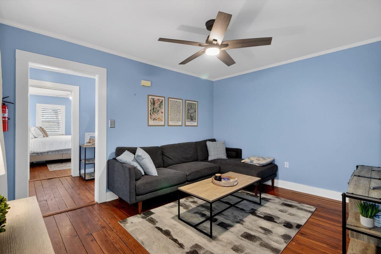 435 Race Street Photo 9