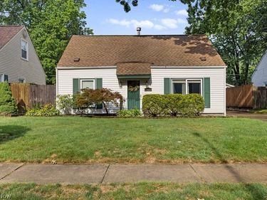 1960 Tudor Street, Cuyahoga Falls, OH 44221