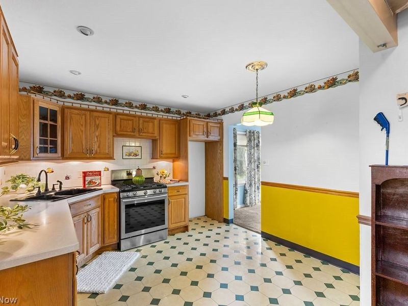 1960 Tudor Street, Cuyahoga Falls, OH 44221 Photo 11