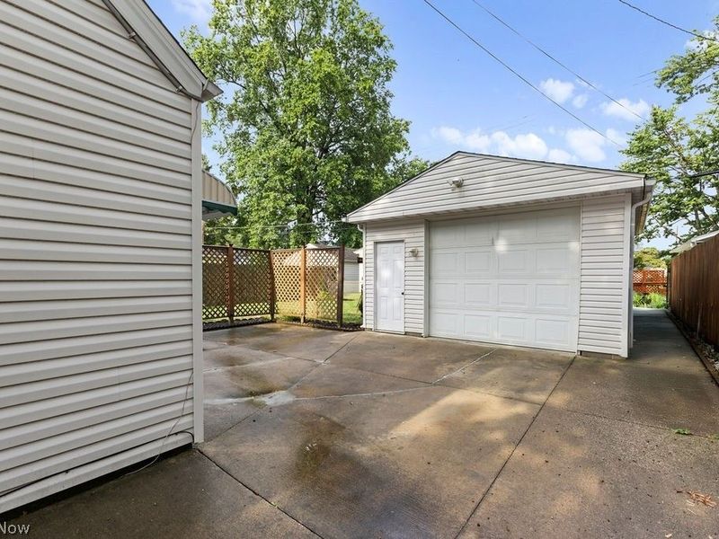 1960 Tudor Street, Cuyahoga Falls, OH 44221 Photo 3