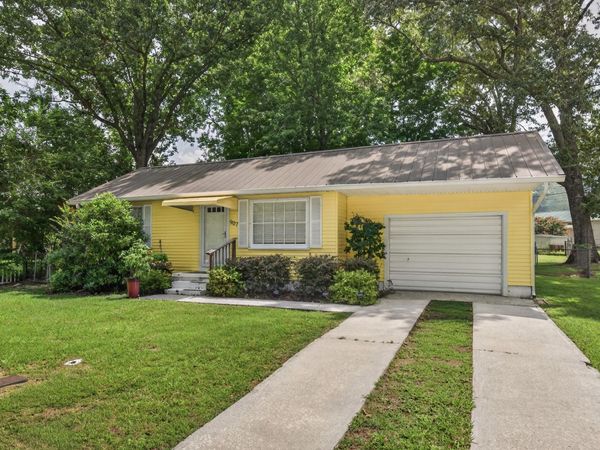 907 Woodland Ct , Manchester, TN 37355