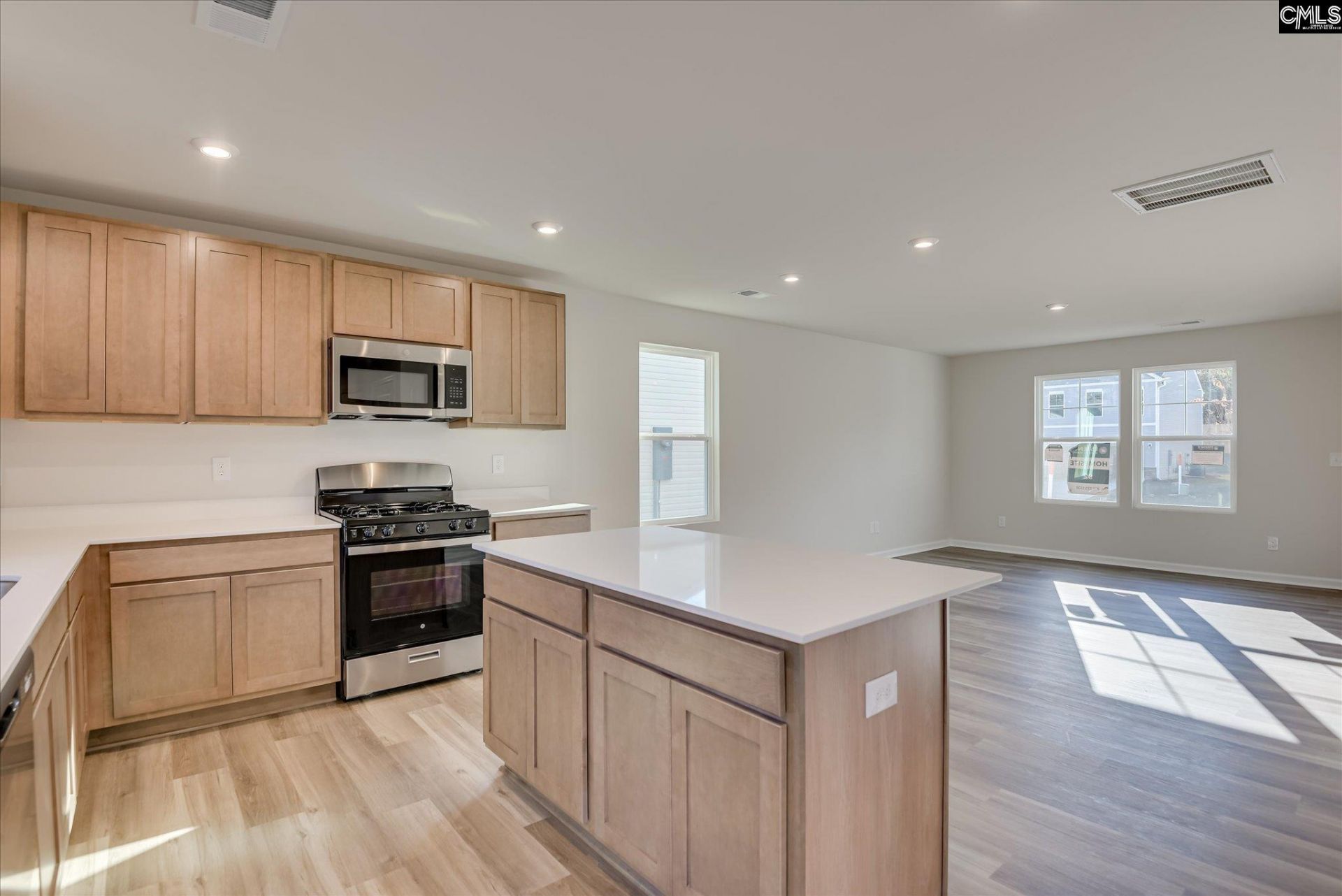 227 Kingfield Drive Photo 5