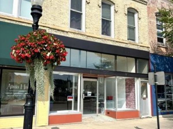 12 W Fulton Street, Edgerton, WI 53534