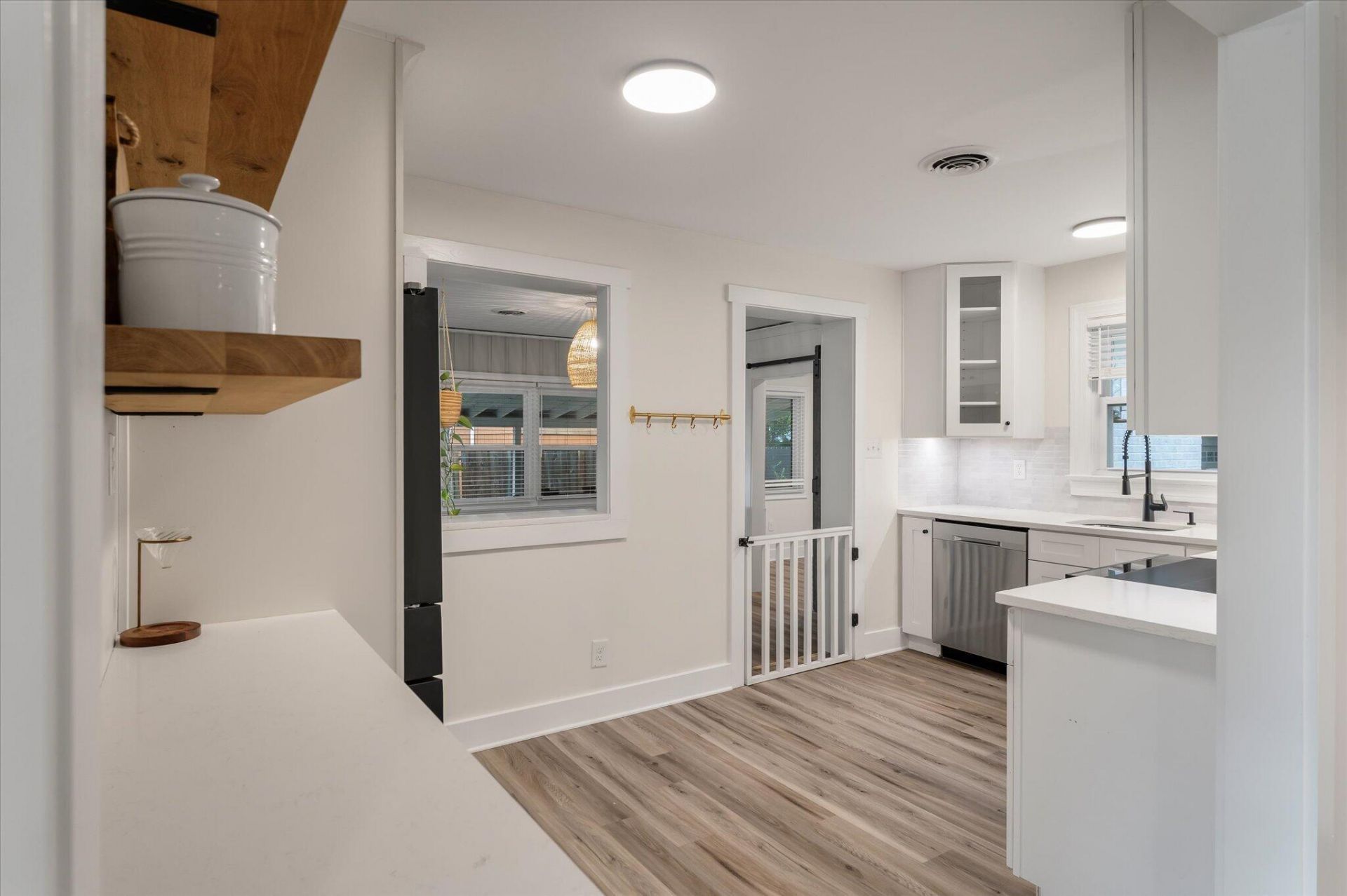 818 W Madison Avenue Photo 27