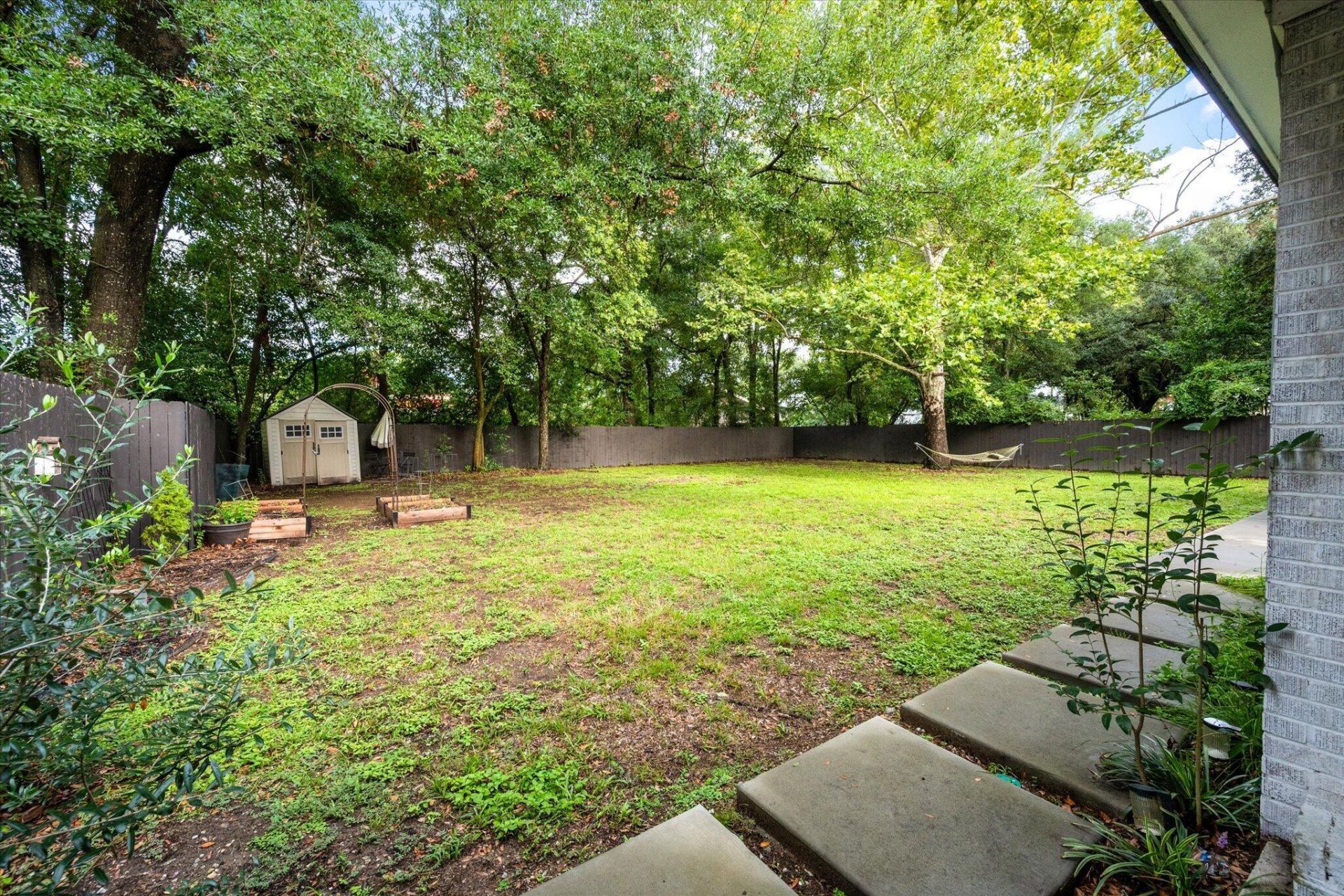 818 W Madison Avenue Photo 39