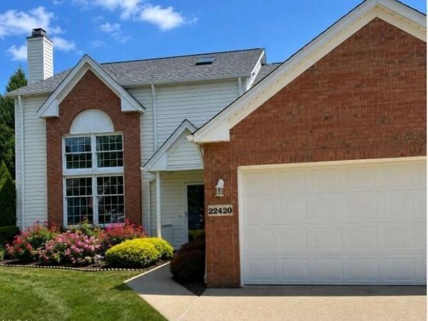 22420 Woodfield Trail, Strongsville, OH 44149