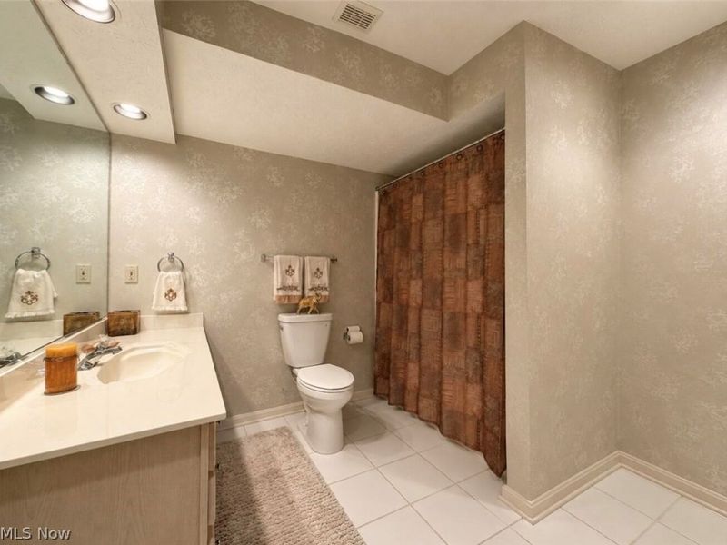 22420 Woodfield Trail, Strongsville, OH 44149 Photo 13