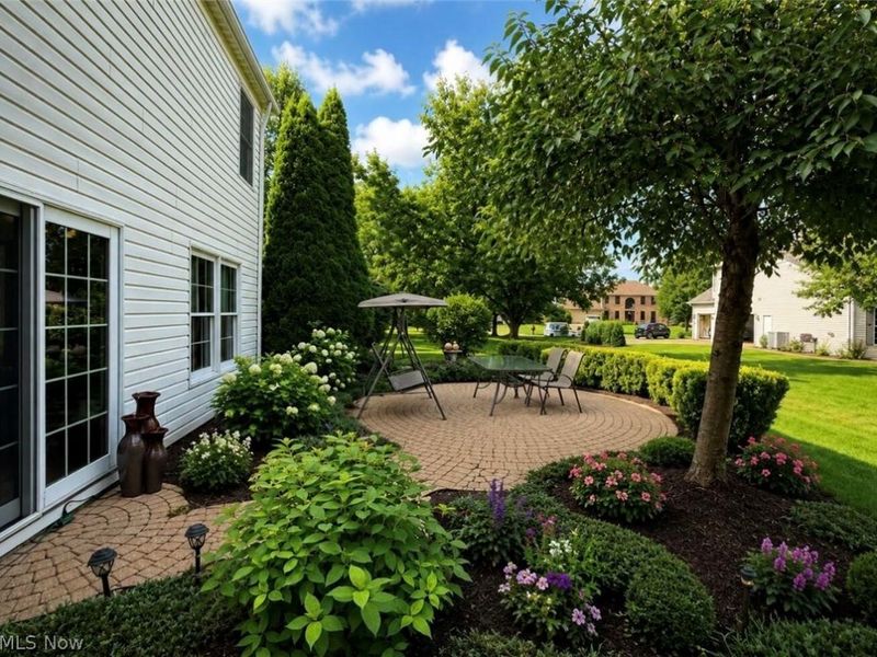 22420 Woodfield Trail, Strongsville, OH 44149 Photo 3