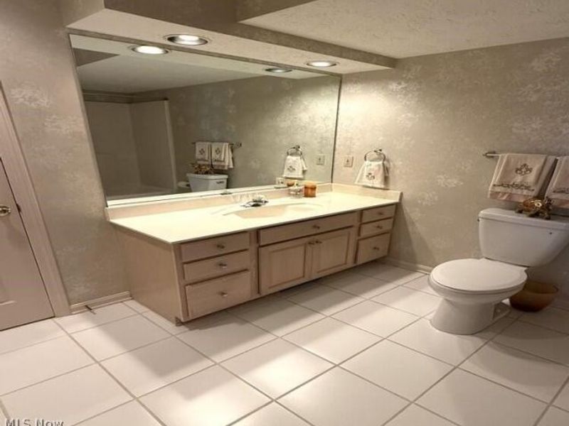 22420 Woodfield Trail, Strongsville, OH 44149 Photo 9