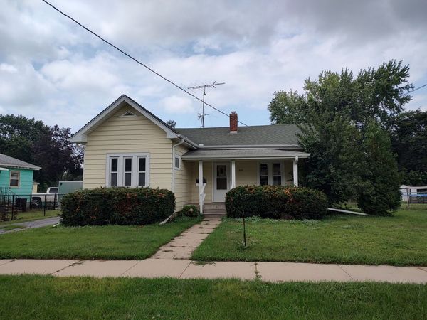 606 E Perry Street , Belvidere, IL 61008