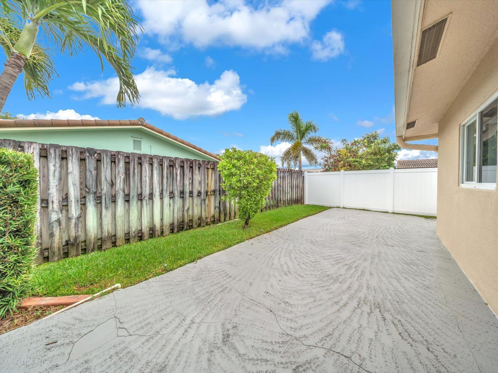 6620 NW 23rd Street, Margate, FL 33063 Photo