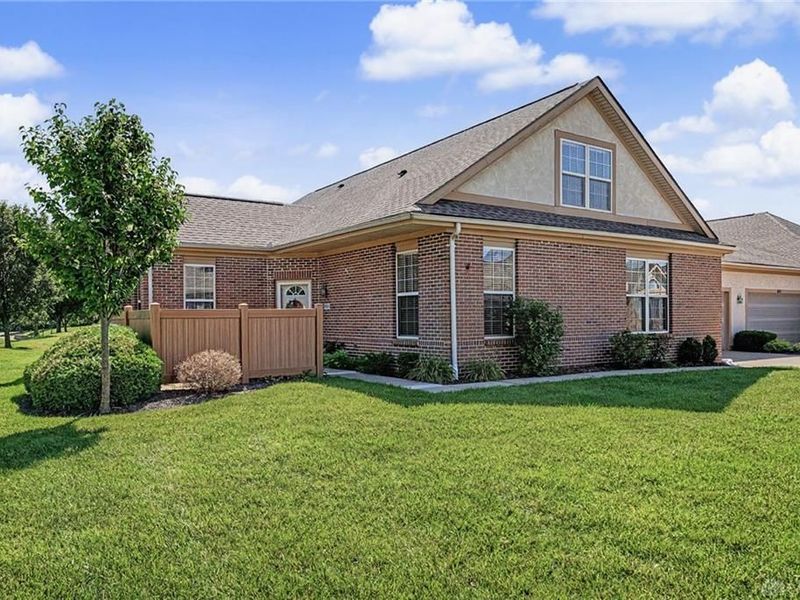 8823 Birkdale Hills Circle, Washington Township, OH 45458 Photo 2