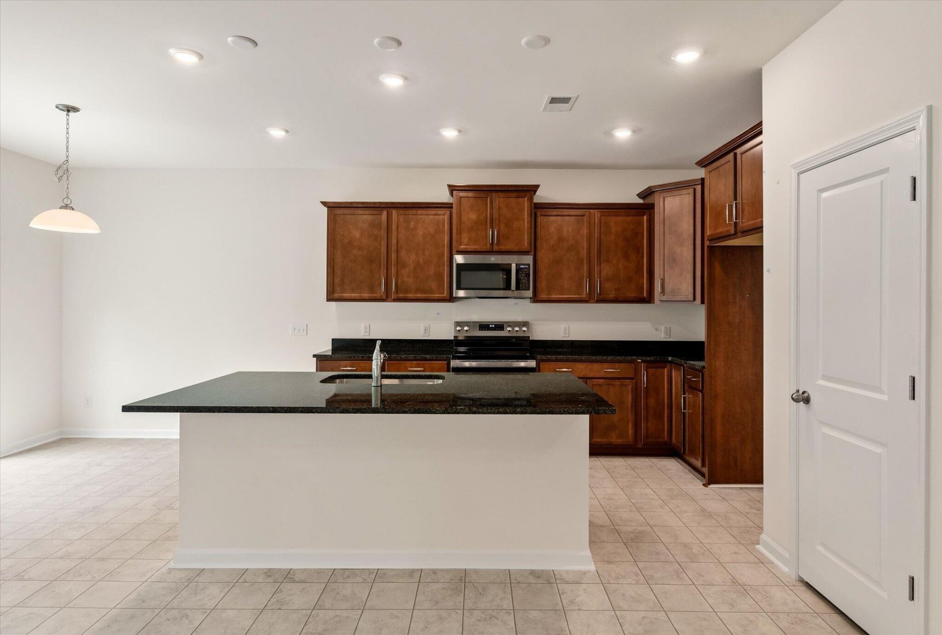 369 Blue Oak Drive Photo 13