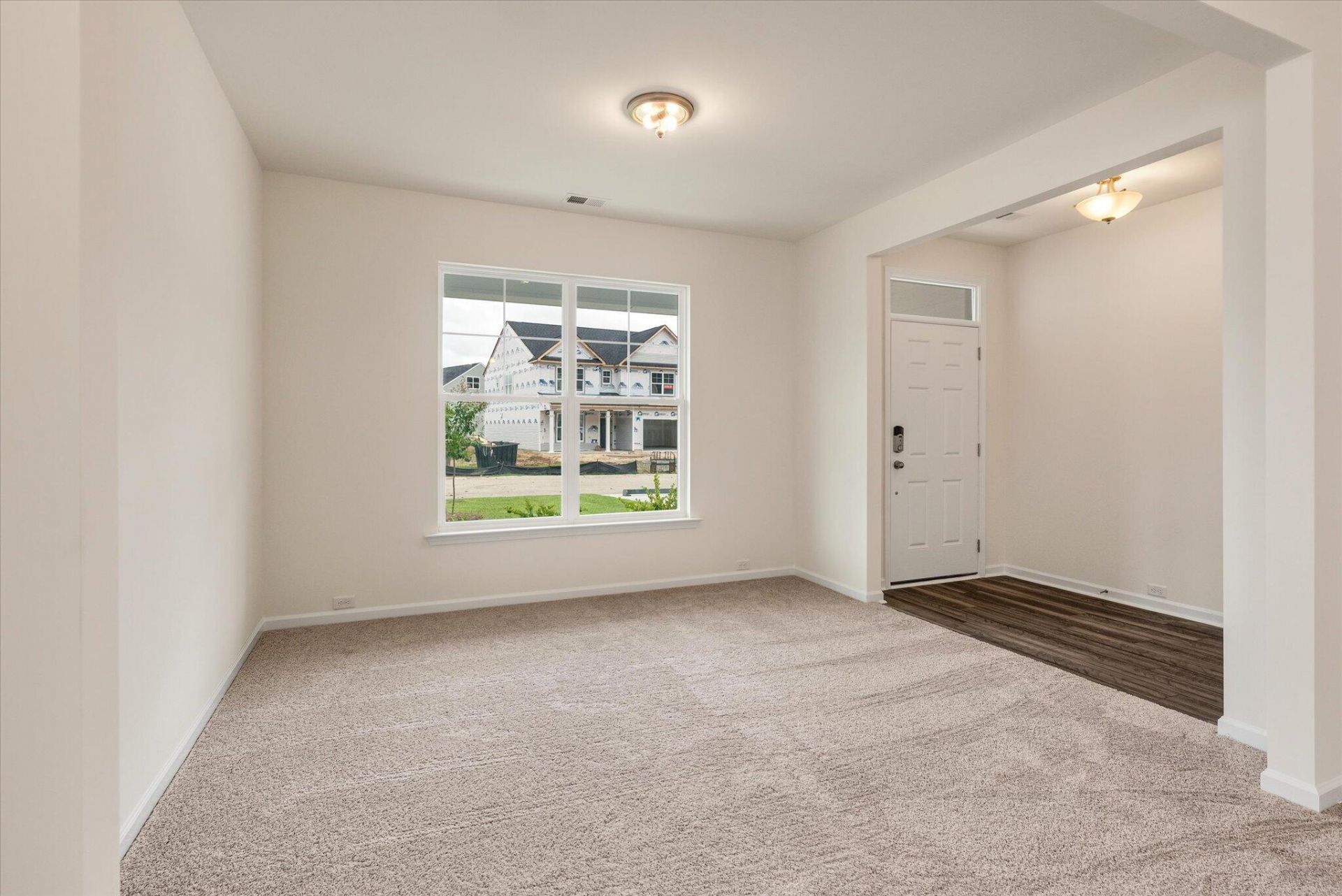 369 Blue Oak Drive Photo 8