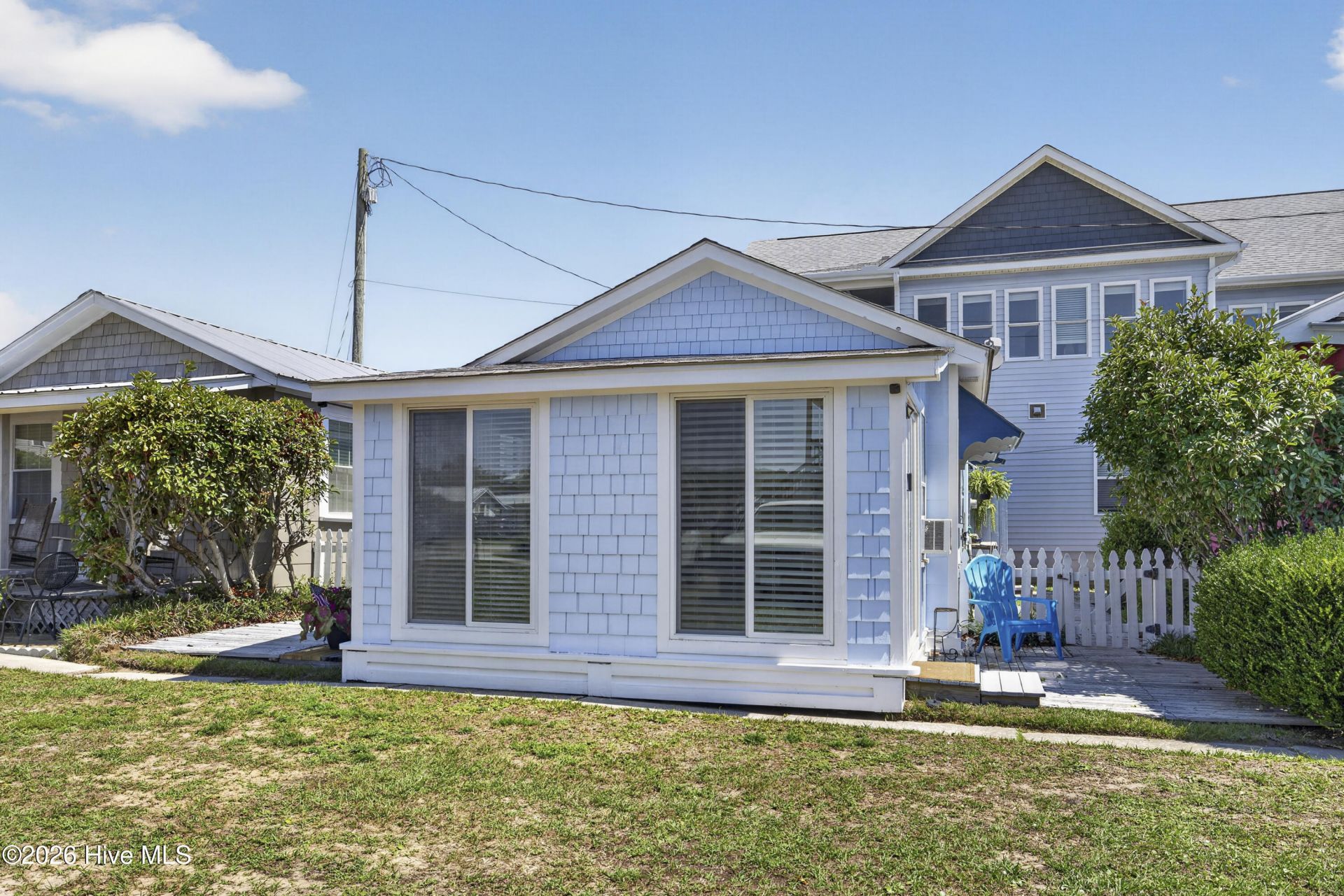 617 S Third Avenue, Kure Beach, NC 28449 Main Photo