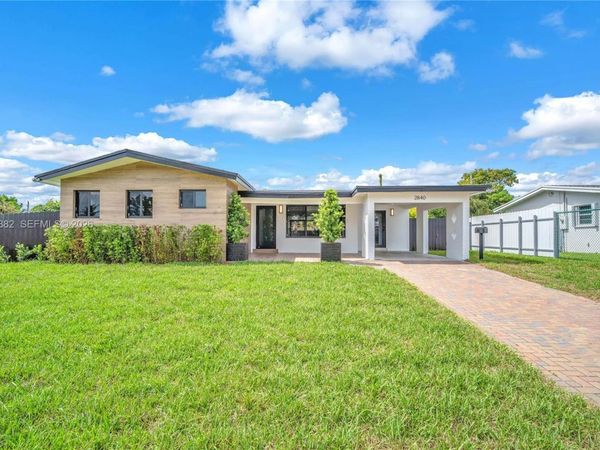 2840 SW 5th St, Fort Lauderdale, FL 33312