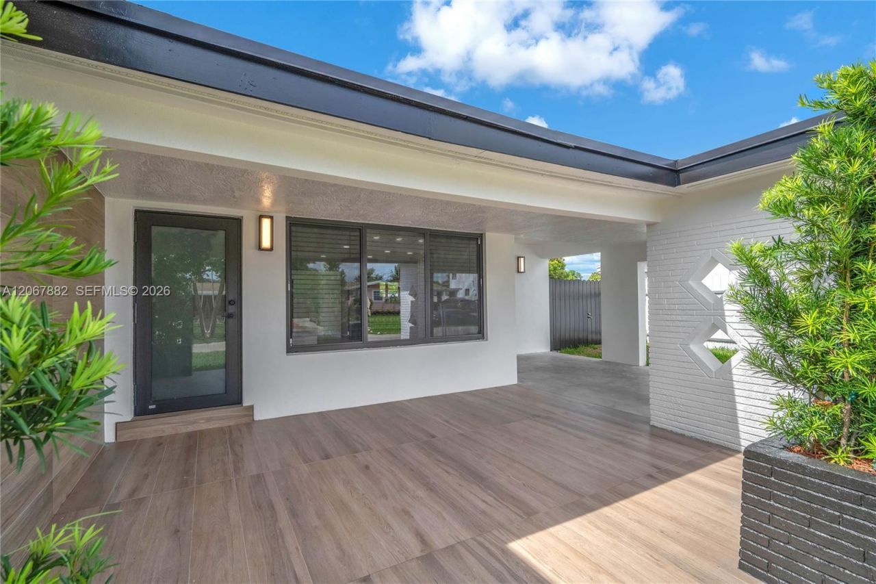 2840 SW 5th St, Fort Lauderdale, FL 33312 Photo