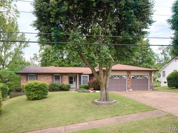 3406 Ludlow Avenue , Bridgeton, MO 63044