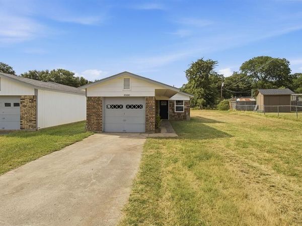 1504 Coral Cut Off, Pelican Bay, TX 76020
