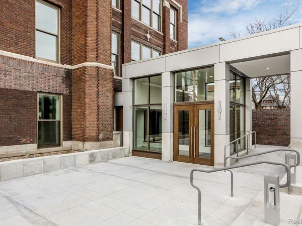 1454 Townsend Street, Unit 303, Detroit, Mi 48214