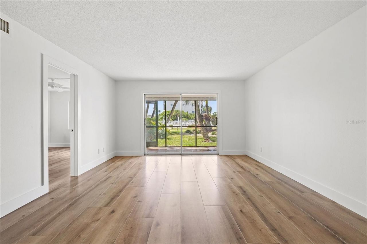 5600 Beach Way Drive, Unit 111, Sarasota, FL 34242 Photo