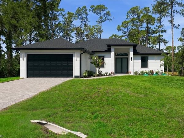303 McArthur AVE , LEHIGH ACRES, FL 33936
