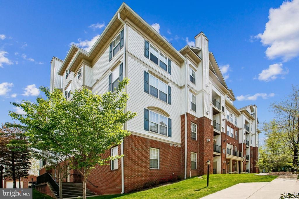 11506 Sperrin Circle, Unit 405, Fairfax, VA 22030 Main Photo