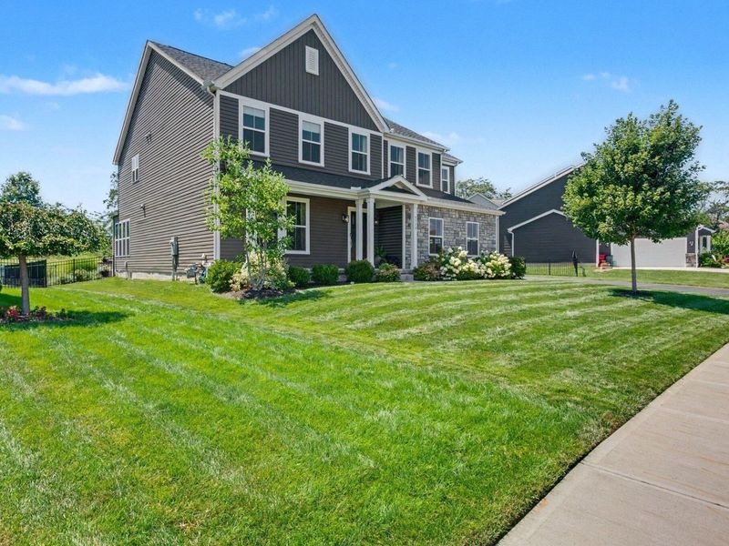 5579 Scotch Woods Drive, Grove City, OH 43123 Photo 4