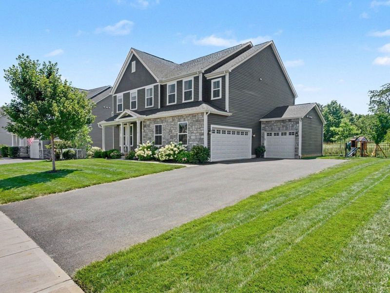 5579 Scotch Woods Drive, Grove City, OH 43123 Photo 5