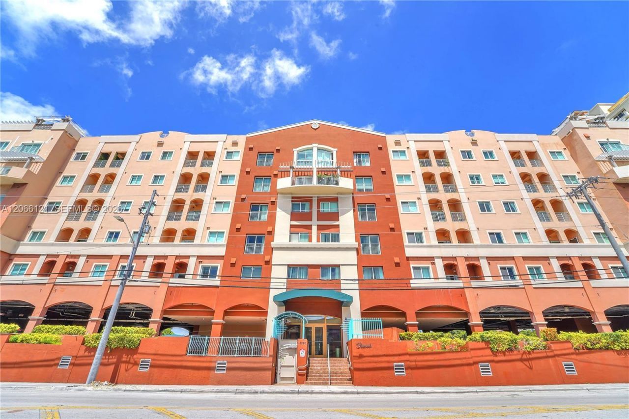 2280 SW 32nd Ave , Unit 403, Miami, FL 33145 Photo