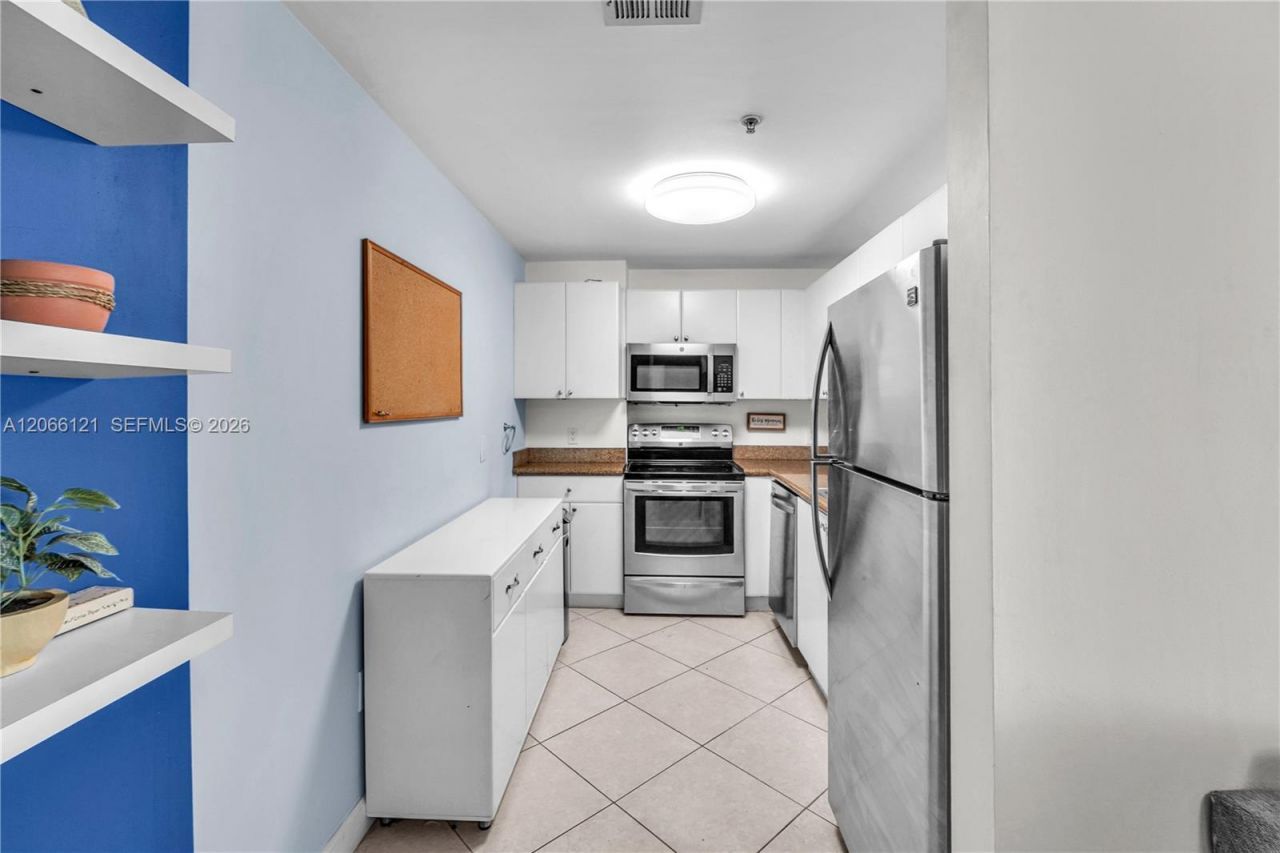 2280 SW 32nd Ave , Unit 403, Miami, FL 33145 Photo